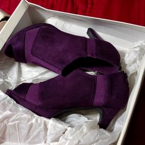 W10 purple Avenue heels